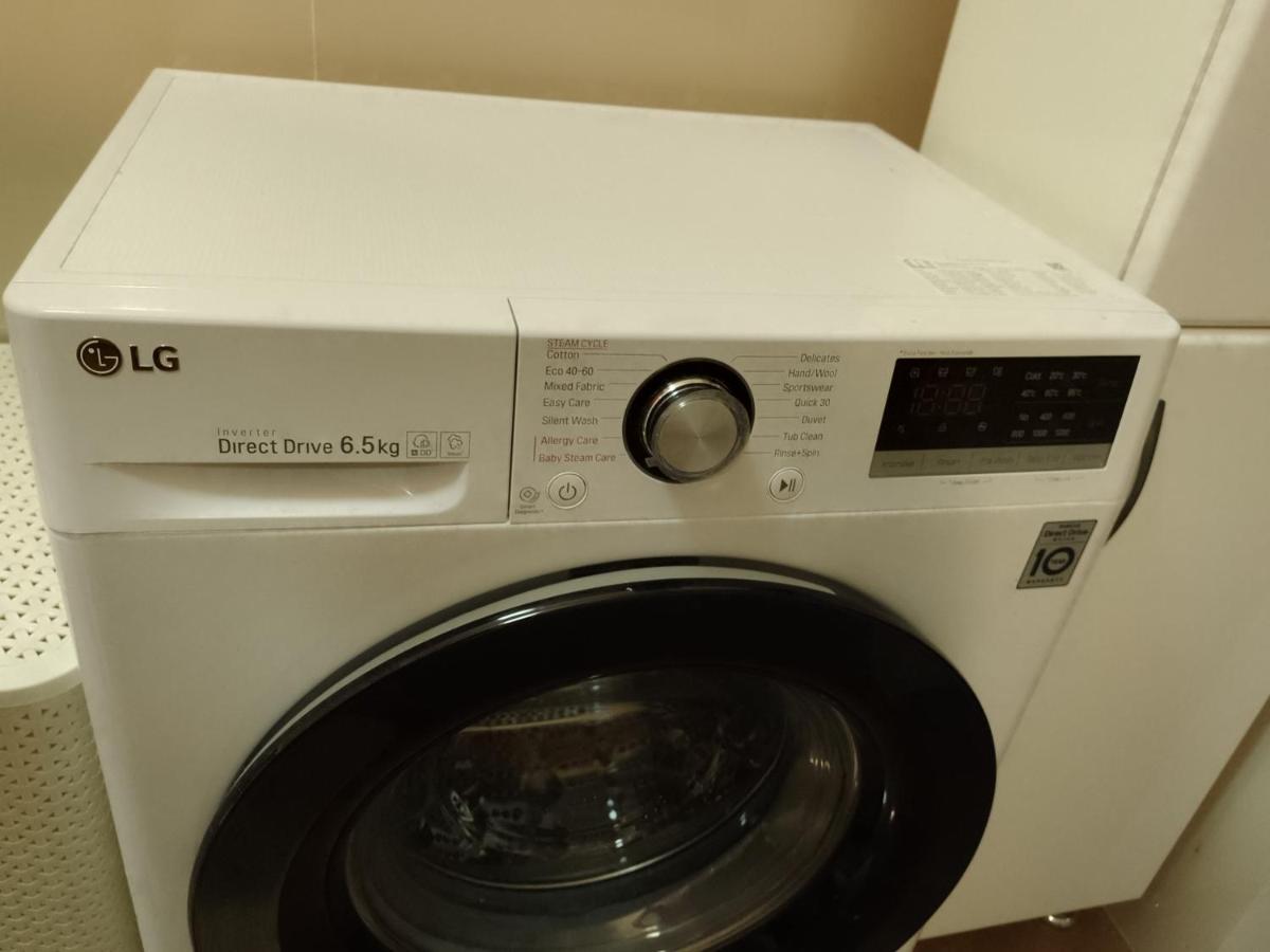 Premium Class Apartment, Free Parking, Maximum 5 Guests, 2 Bedrooms, 3 Beds 리가 외부 사진
